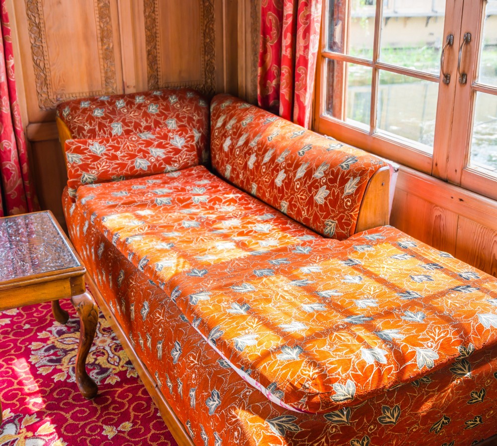 refined traditional upholstery craftsmanship in Moore, OK